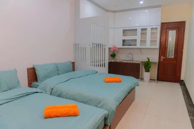 Driepersoonskamer met eigen badkamer — IL Divo Hostel 38 Hàng Hương & Travel & Spa - Hanoi Old Quarter